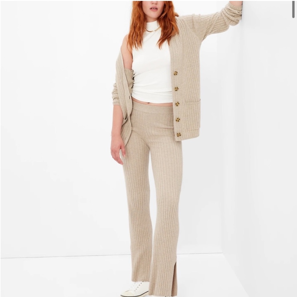 Gap Midrise Split Flare Sweater Pants Size S